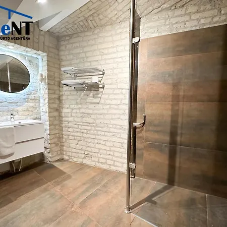 Apple - Self Check-in - Free Parking Вільнюс